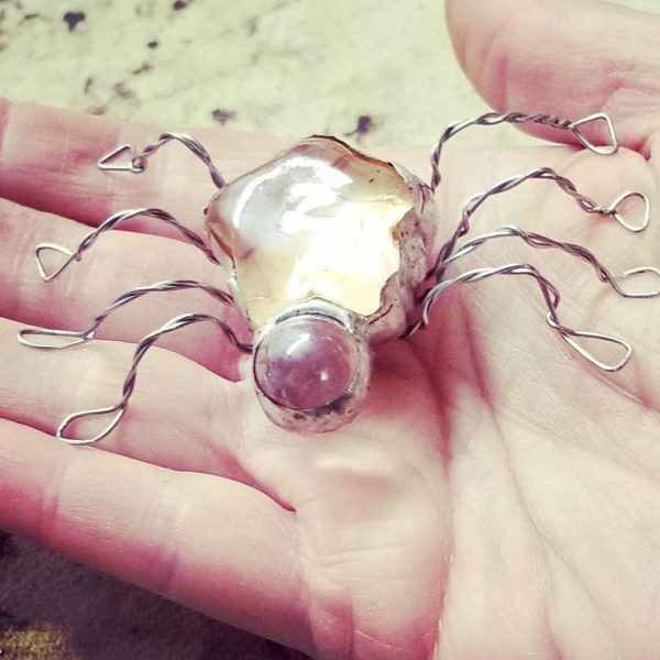 Corner Spiderweb with Glass Gem Spider with Wire legs - Image 3