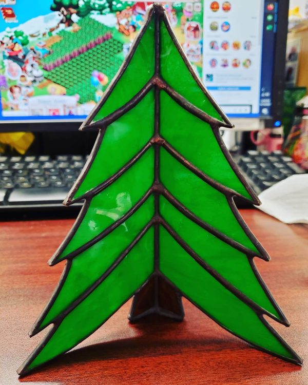 3D Stained Glass Christmas Tree - Image 3