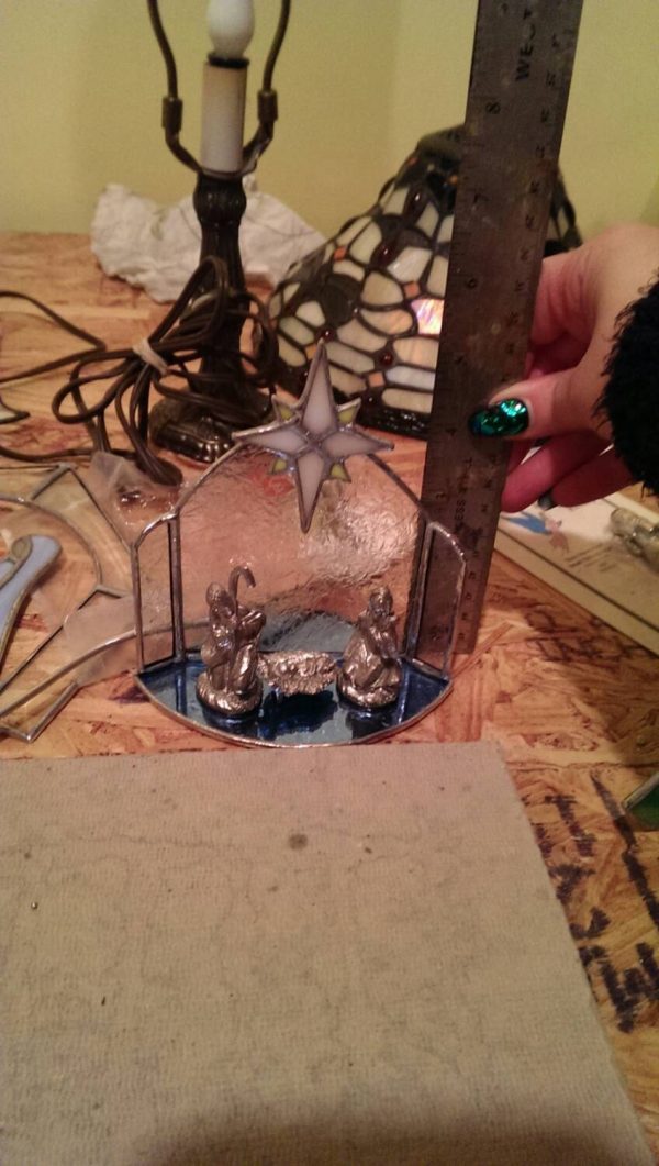 Free Standing Stained Glass Nativity Scene with moveable cast pieces - Image 2