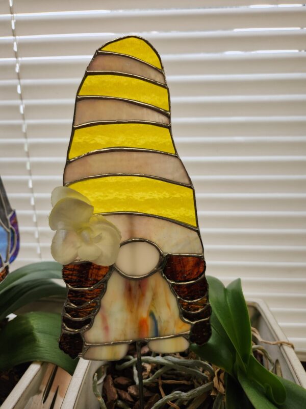 Stained Glass Lady Gnome - Image 3