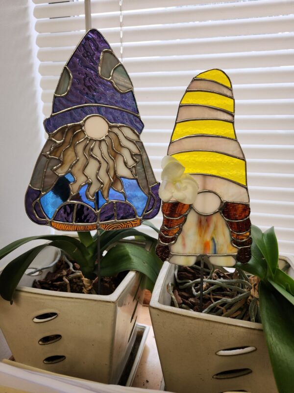 Stained Glass Lady Gnome - Image 2